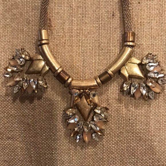 Stella & Dot Statement Necklace - Picture 2 of 2